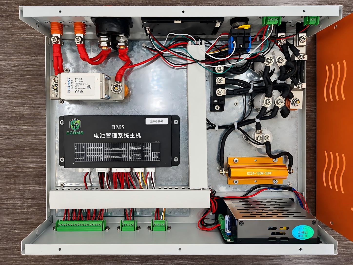 EC High Voltage BMS Active Balancing Control Box - detail view